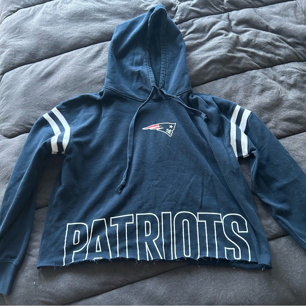 New England Patriots cropped hoodie